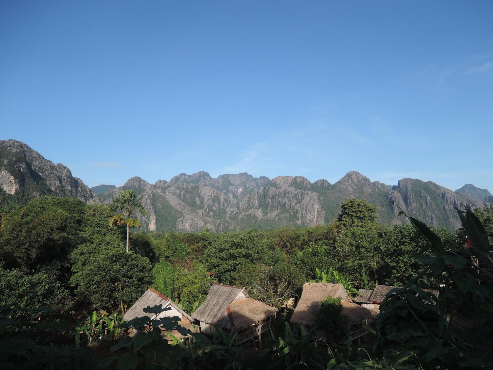 Lacasa Vang Vieng Hotel Bagian luar foto